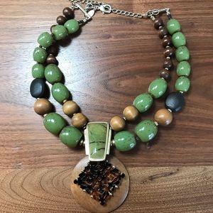 Chico’s green bead necklace